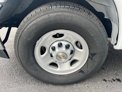 2025 Chevrolet Express Cutaway 3500 1WT