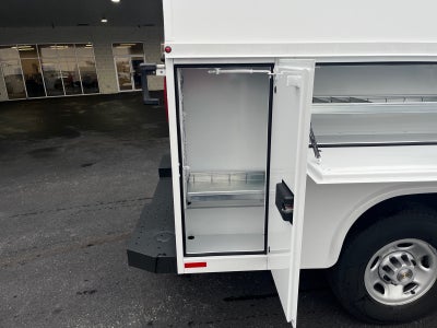 2025 Chevrolet Express Cutaway 3500 1WT
