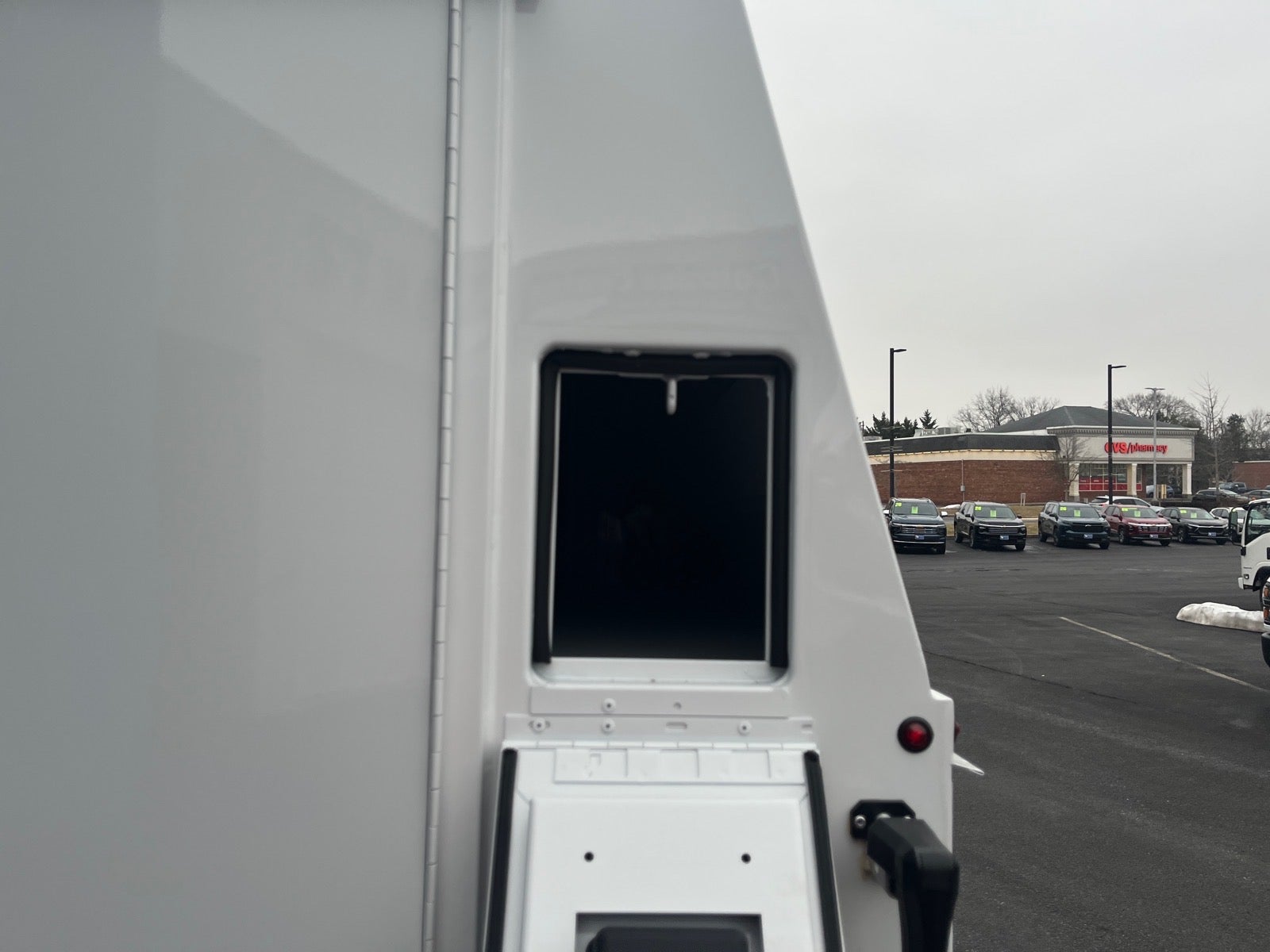 2025 Chevrolet Express Cutaway 3500 1WT