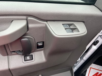 2025 Chevrolet Express Cutaway 3500 1WT
