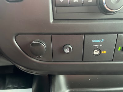 2025 Chevrolet Express Cutaway 3500 1WT