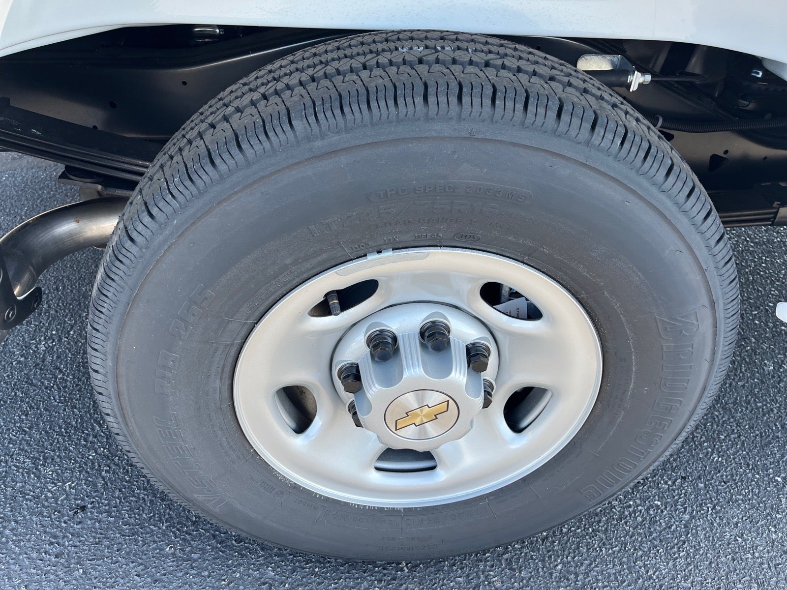 2025 Chevrolet Express Cargo WT