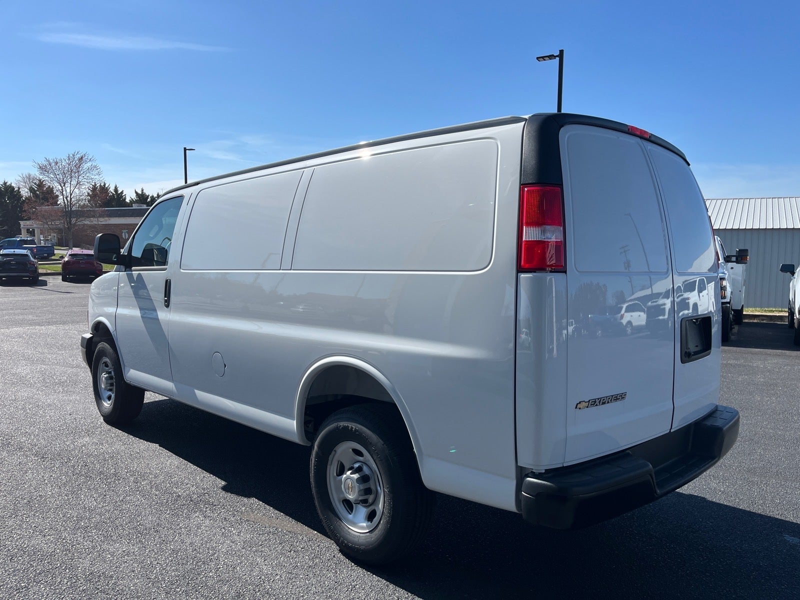 2025 Chevrolet Express Cargo WT