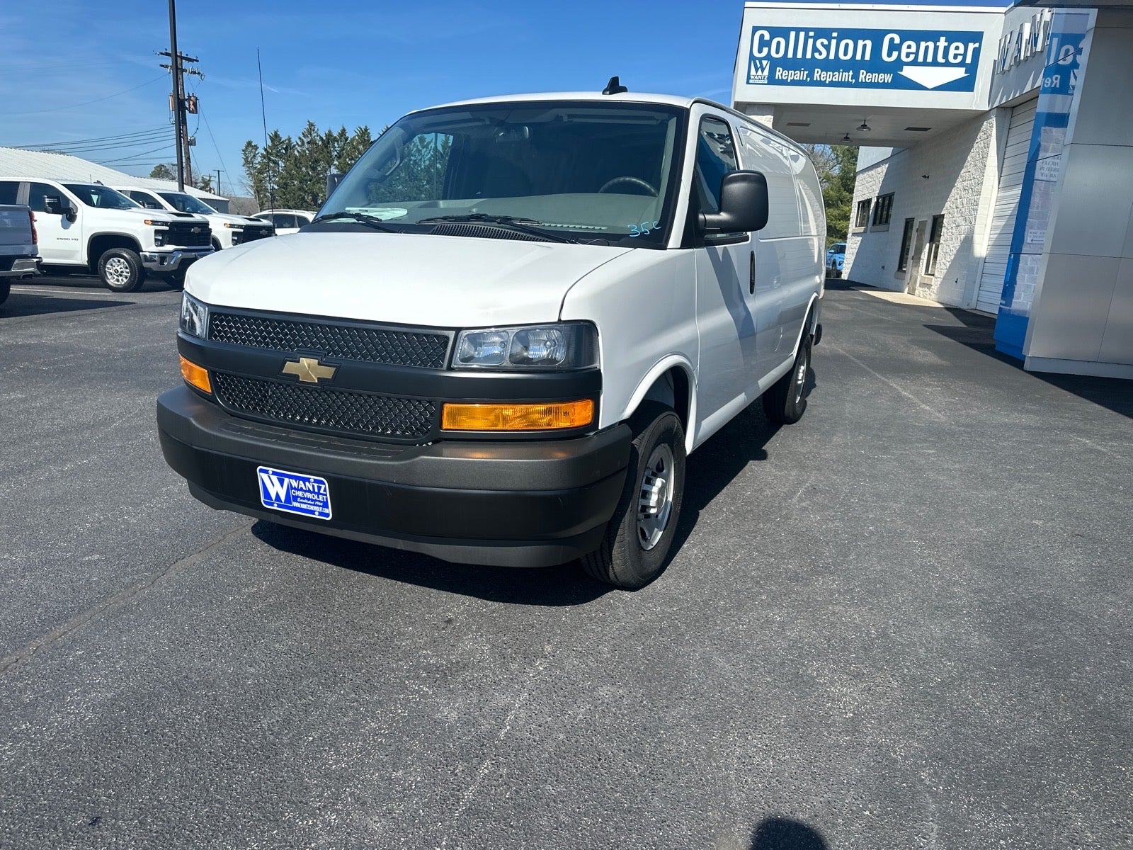 2025 Chevrolet Express Cargo WT