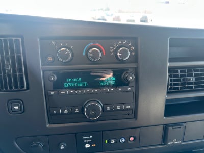 2025 Chevrolet Express Cargo WT