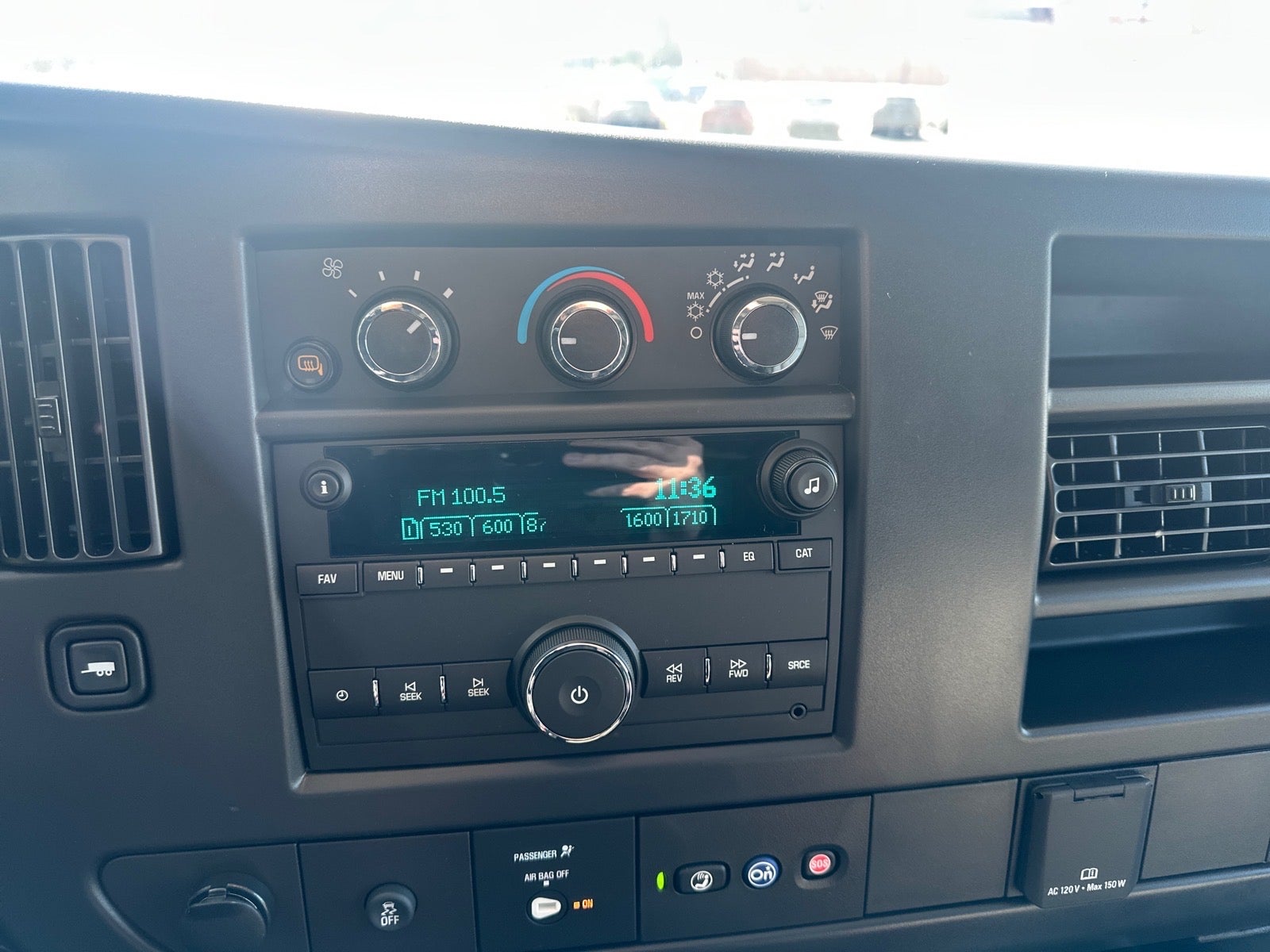 2025 Chevrolet Express Cargo WT