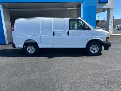 2025 Chevrolet Express Cargo WT