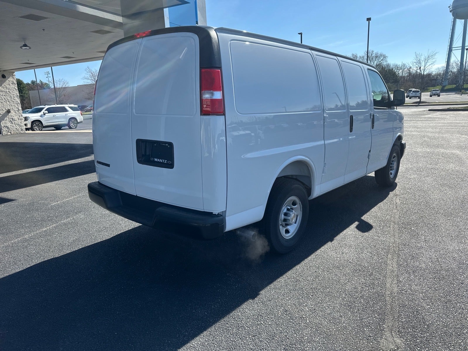 2025 Chevrolet Express Cargo WT