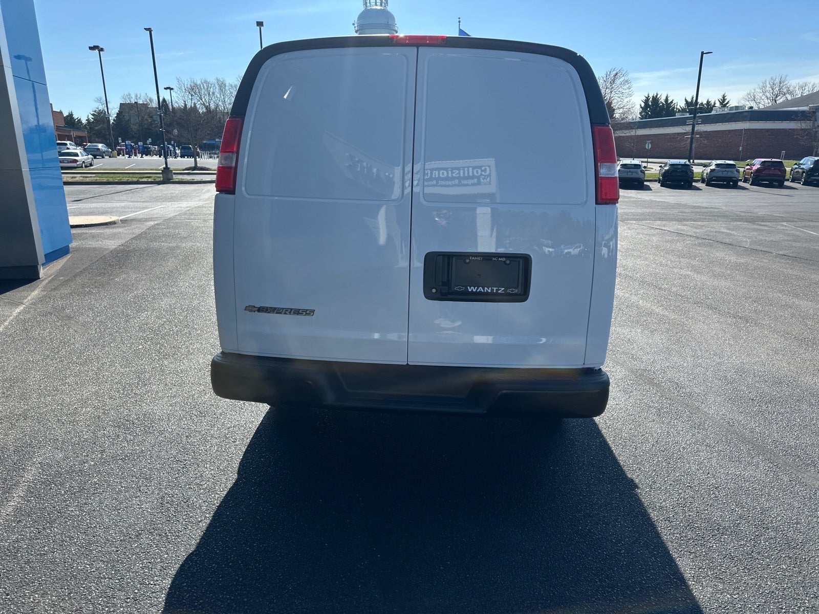 2025 Chevrolet Express Cargo WT