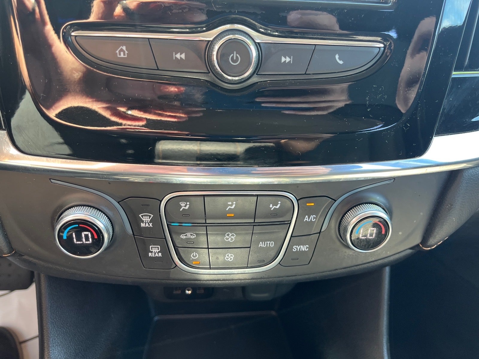 2019 Chevrolet Traverse LS