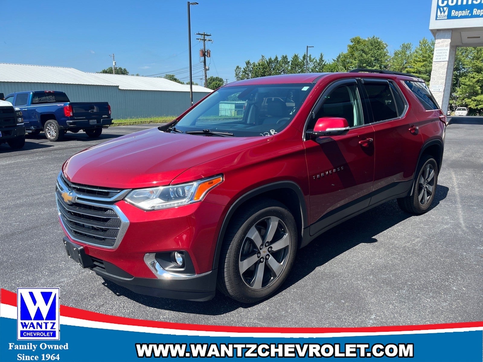 Used 2019 Chevrolet Traverse 3LT with VIN 1GNEVHKW4KJ212265 for sale in Taneytown, MD