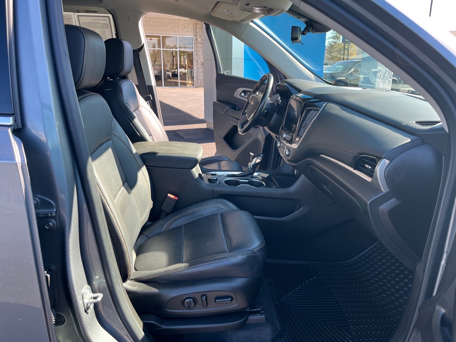 2021 Chevrolet Traverse LT Leather