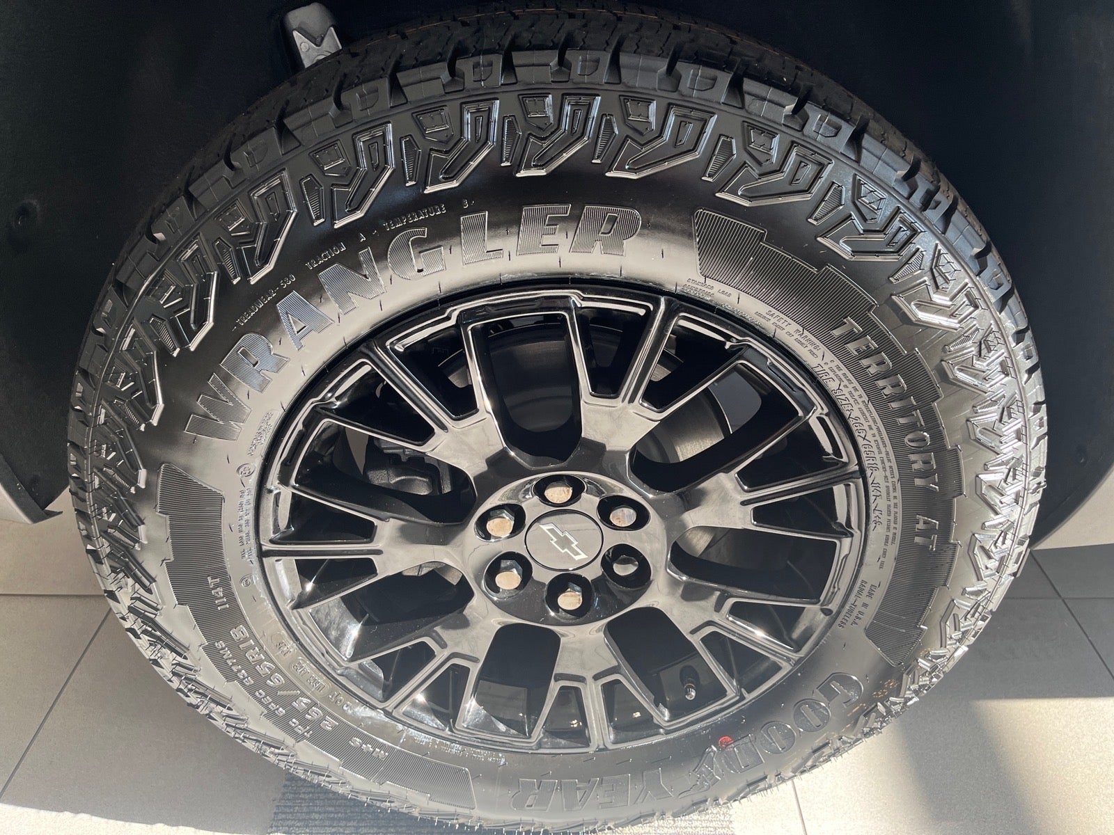2027 Chevrolet Traverse Z71 - Photo 10