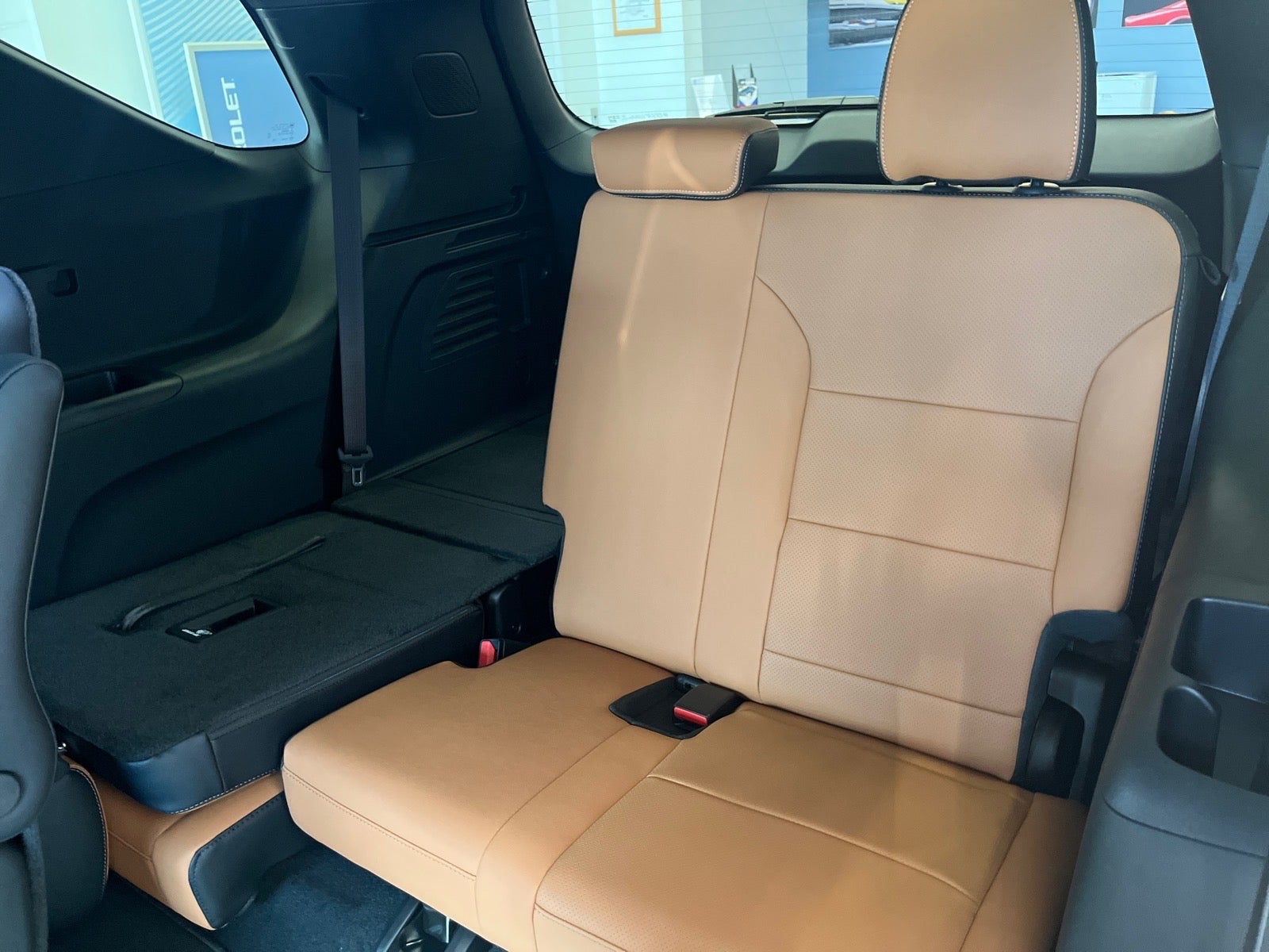 2027 Chevrolet Traverse Z71 - Photo 19