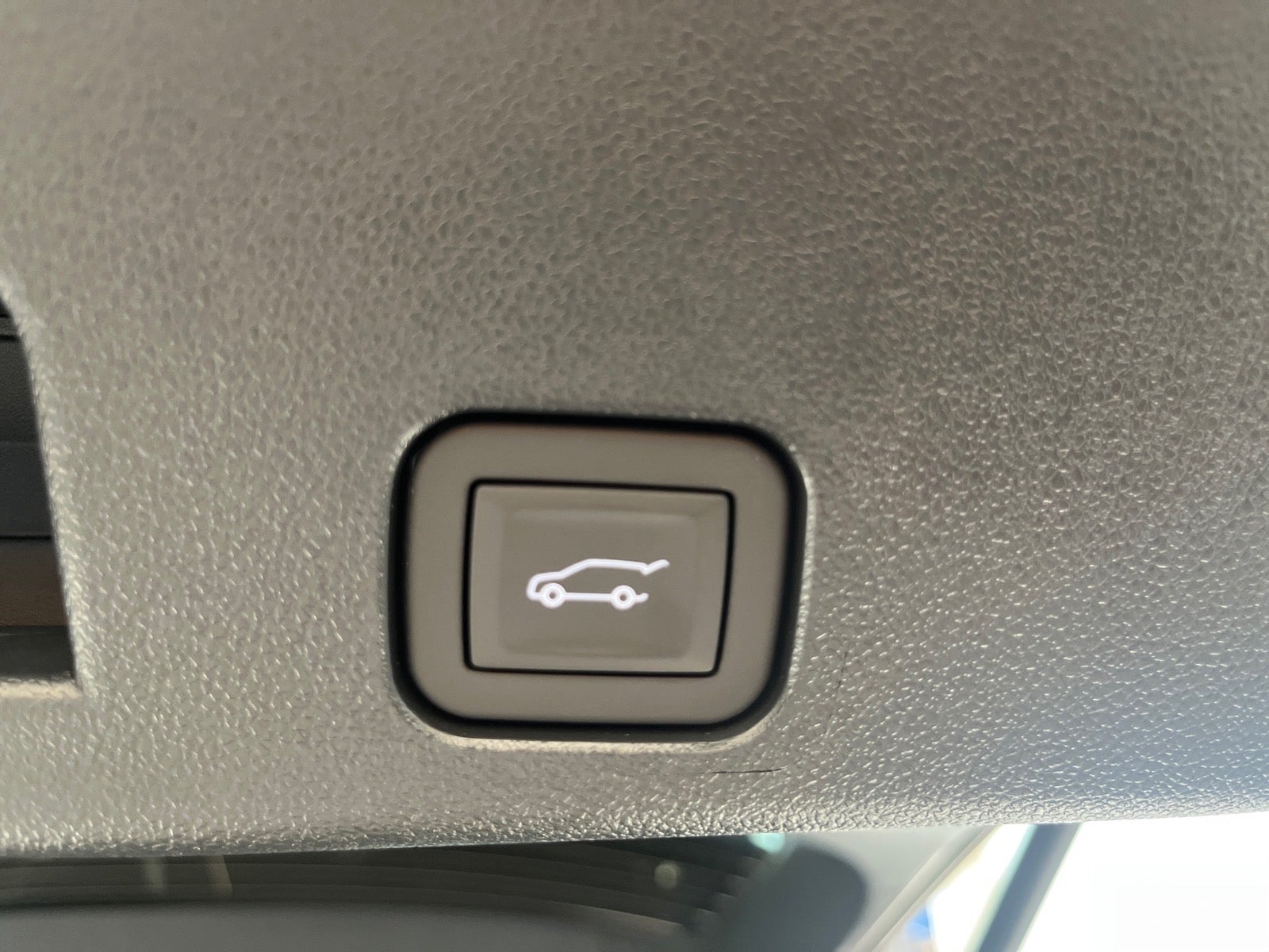 2027 Chevrolet Traverse Z71 - Photo 22