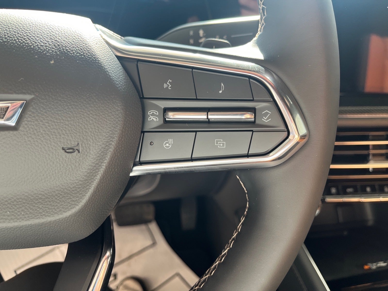 2027 Chevrolet Traverse Z71 - Photo 30