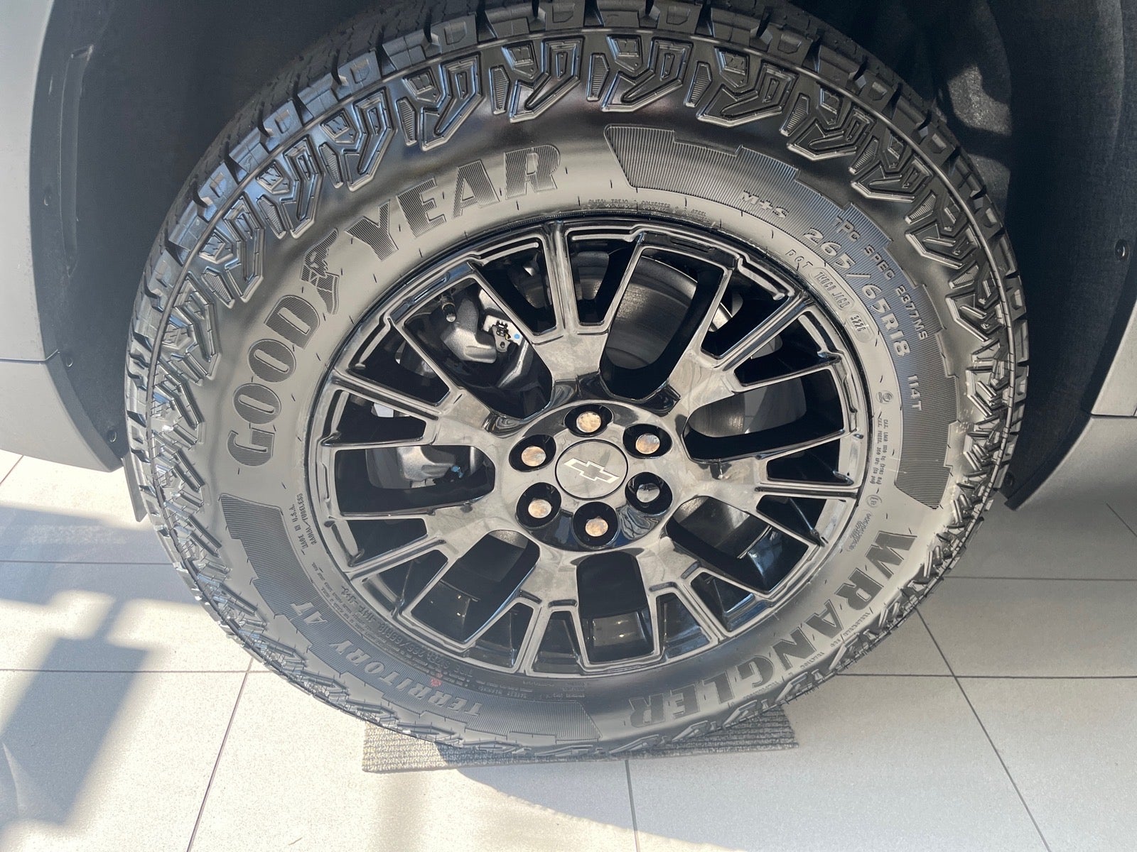 2027 Chevrolet Traverse Z71 - Photo 8