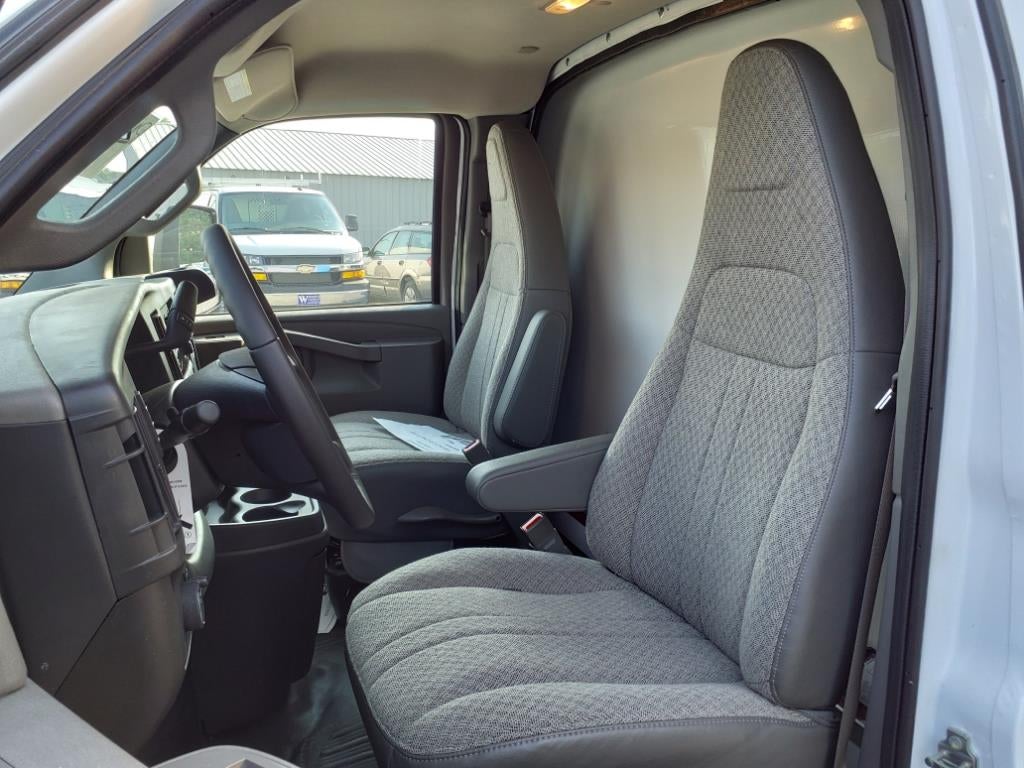 2023 Chevrolet Express Cutaway 3500 Work Van