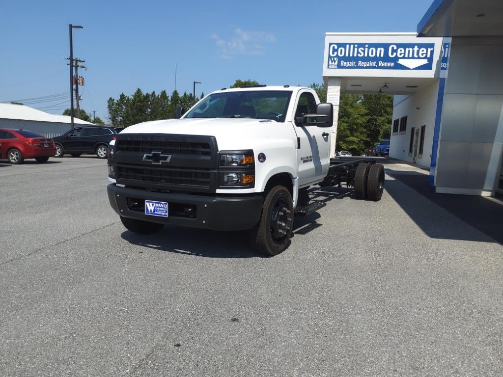 2023 Chevrolet Silverado 5500 HD Work Truck