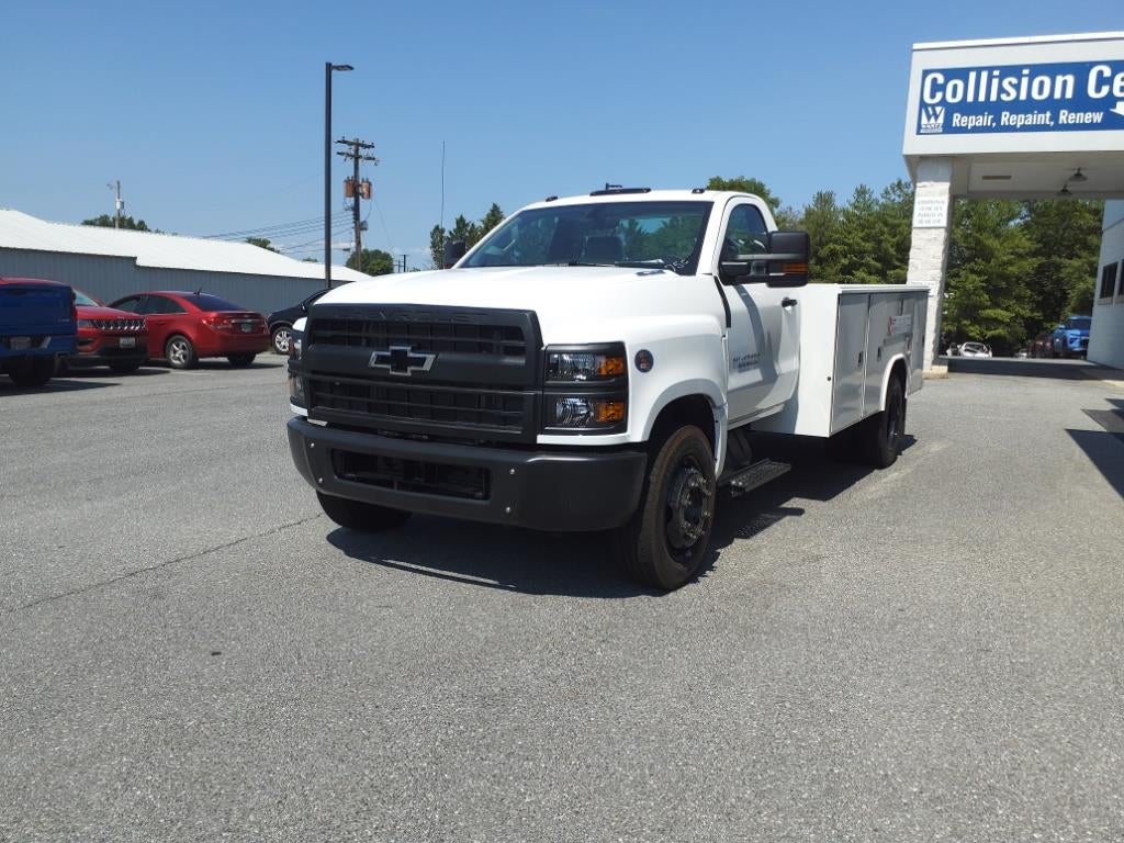 2024 Chevrolet Silverado 5500 HD Work Truck