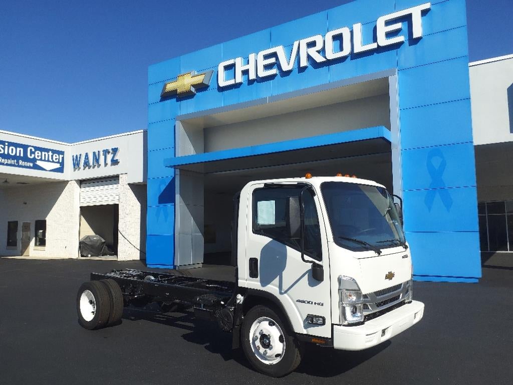2025 Chevrolet Low Cab Forward 4500 1WT