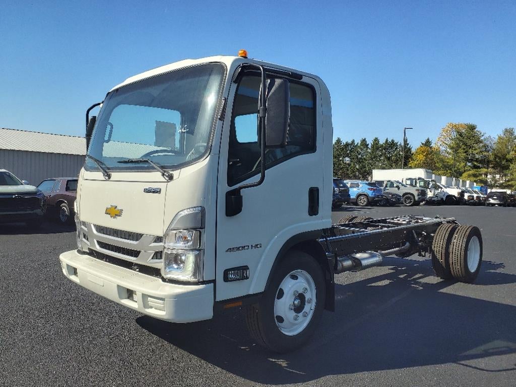 2025 Chevrolet Low Cab Forward 4500 1WT