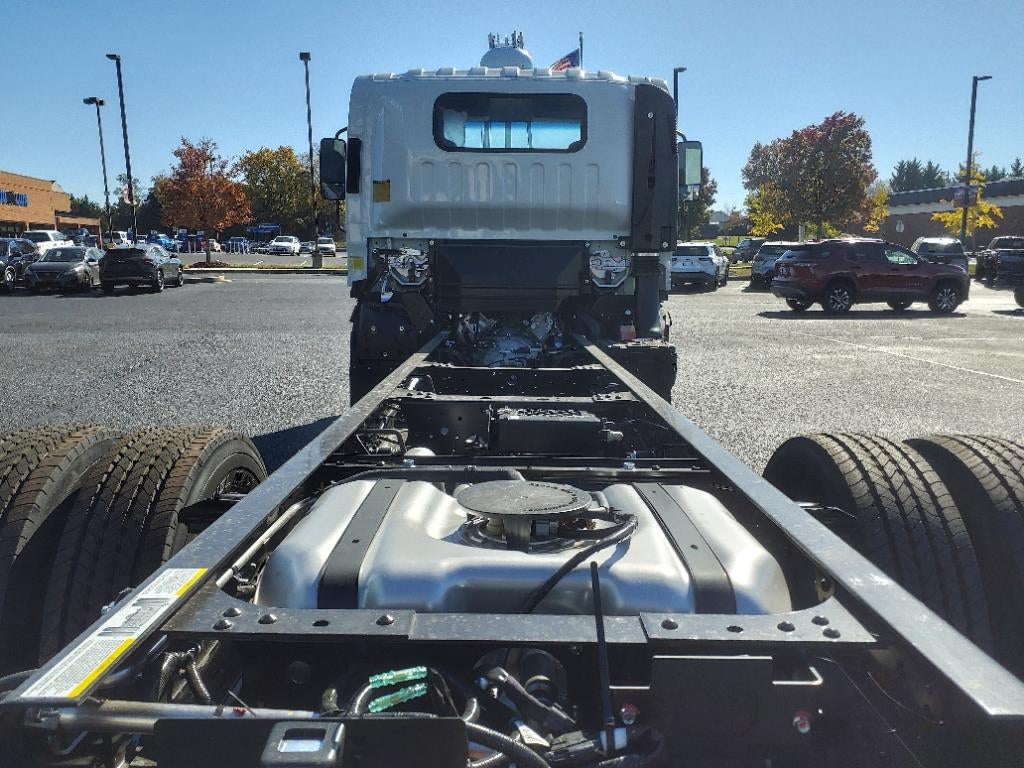 2025 Chevrolet Low Cab Forward 4500 1WT